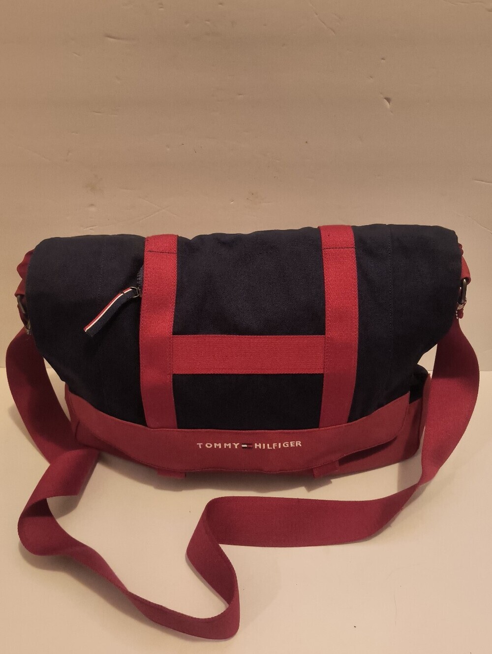 NWT Tommy Hilfiger Messenger Bag Navy Red Canvas Crossbody Flap Laptop Travel